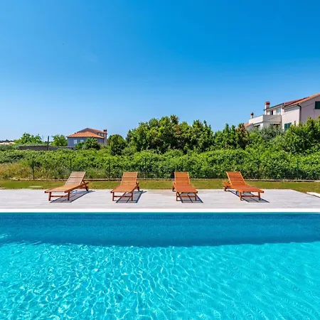 Lejlighed 2 With Swimming Pool Nikola Nin